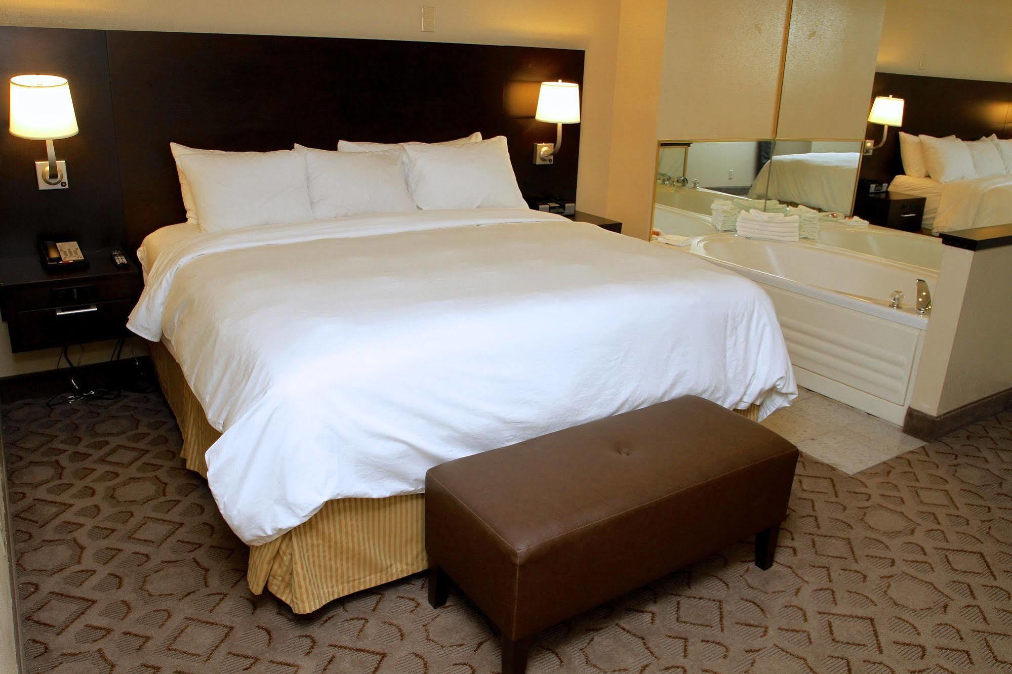 Radisson Hotel & Conference Center Rockford Eksteriør billede